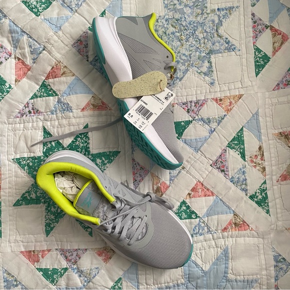 NWT Grey and green Reebok runner 5.0 running shoes 8.5 Women’s #running - Picture 1 of 6